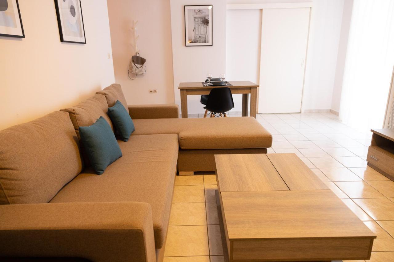 Spacious Apartment Close To The Sea And The City Center Atena Exterior foto